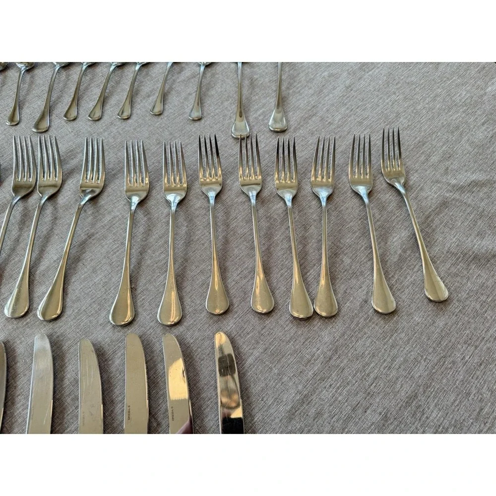Oneida Cabana Stainless Steel Flatware 18/8 Round Tip Glossy - Disc. 58‎ Pcs